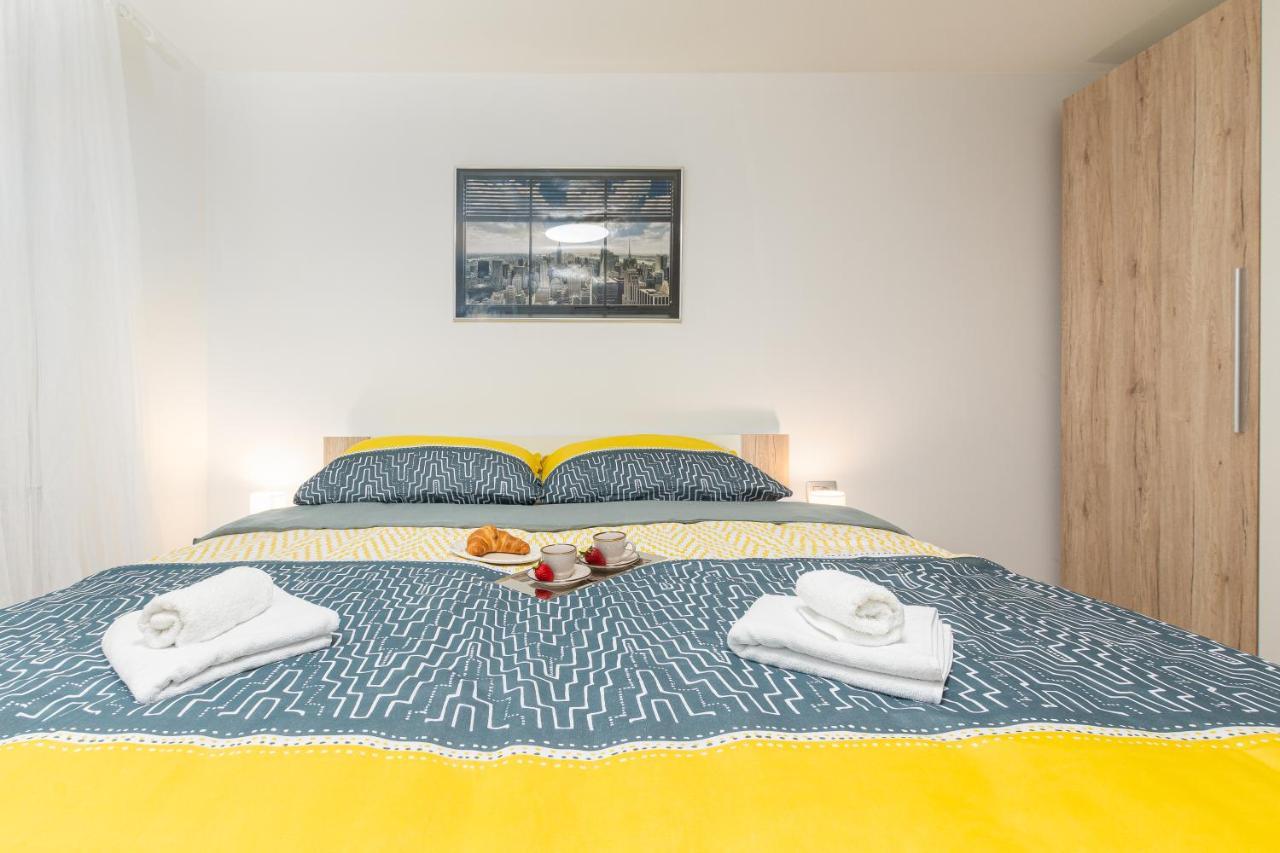 Apartment Ena Near Pula Amphitheater المظهر الخارجي الصورة