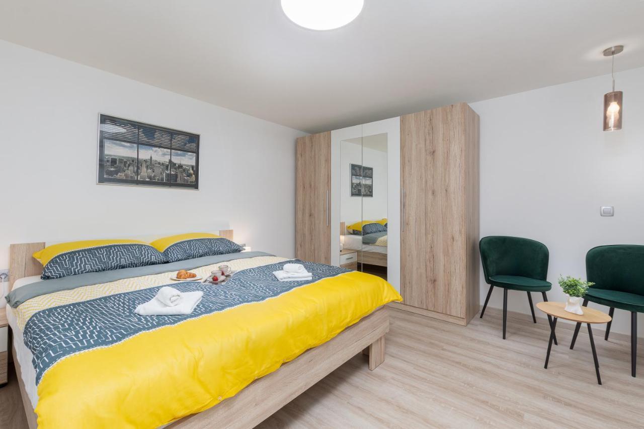 Apartment Ena Near Pula Amphitheater المظهر الخارجي الصورة